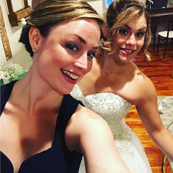 Meet your Posher, Amanda - Picture 2 of 8